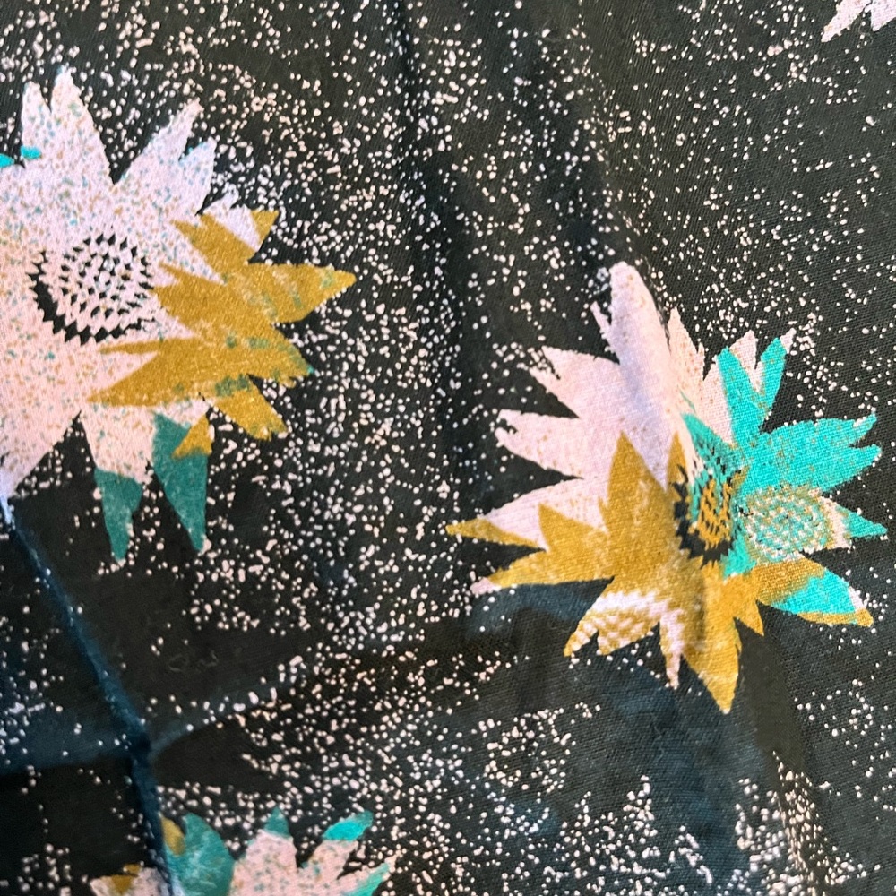 Volcom Men’s Patterned Button Down Shirt Size L B… - image 4